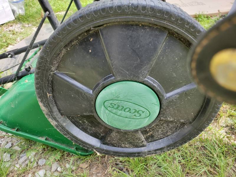 SCOTTS Accugreen 2000 Seed Spreader | INDEPENDENCE, MO ✨Anderson
