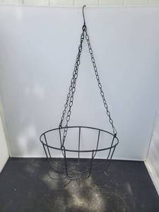 lot 8222 image: Veggie Fruit Hanging Basket