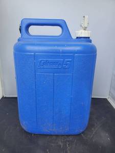 lot 8227 image: Coleman 5 Gallon Water Jug