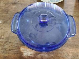 lot 8263 image: Anchor Ovenware Casserole Dish with Lid