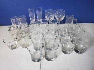 lot 8272 image: 27 Piece Clear Bar Glassware