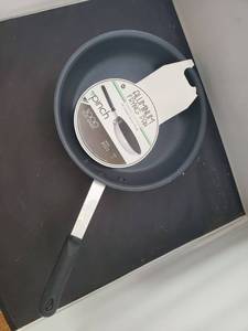 lot 8308 image: Pinch Aluminum Frying Pan