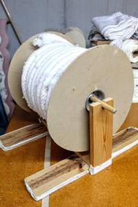 lot 6262 image: This Lot Contains 1 Cotton Piping and Roller