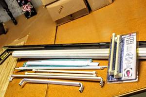 lot 6270 image: This Lot Contains Assorted Curtain Rods and Poles