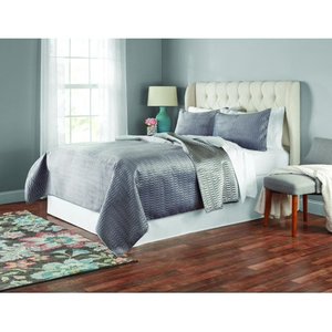 lot 86063 image: Mainstays Poly Plush Velvet Geometric Stitched 3-Piece Quilt Set