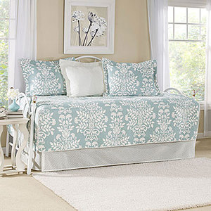 lot 86112 image: Laura Ashley Rowland 5 Piece Daybed Set - Blue (Daybed)
