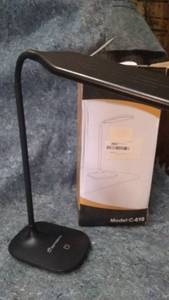 lot 541 image: Cosy Swan Desk Lamp