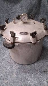 lot 567 image: Vintage Co-Op Pressure Cooker