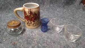 lot 572 image: Vintage Budweiser Stein and other Vintage Pieces