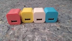 lot 590 image: Set of 4 USB Power Blocks 5v 1amp