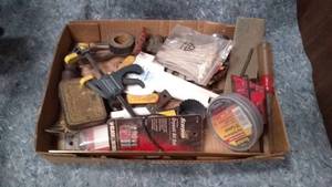 lot 594 image: Flat of Misc Garage Items