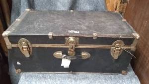 lot 616 image: Vintage Seward Trunk