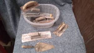 lot 626 image: Basket of Trowels