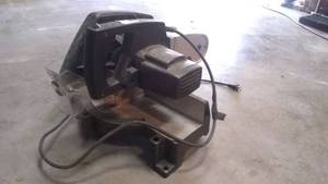lot 640 image: Black and Decker Power Miter Saw