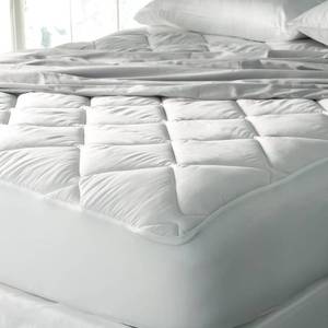 lot 2847 image: Eddie Bauer Premium Cotton Queen Mattress Pad