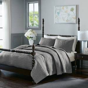 lot 2870 image: Madison Park Signature Serene King 3 Piece Cotton Quilt Coverlet Set Bedding