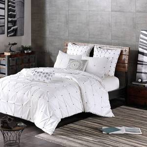 lot 2886 image: InkIvy Masie Embroidered Ruched King Comforter Mini Set Bedding
