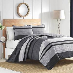 lot 2962 image: Nautica Vessey Cotton FullQueen Quilt Bedding