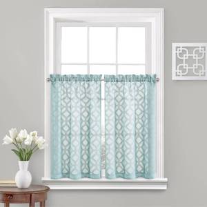 lot 2967 image: Home Decor , Lamps, New Bedding Sets Rugs, Picture, Ceiling fans ,Clocks, Outdoor Cushion, Umbrella, Small, Small Furniture, Candle Holder, Out Planters