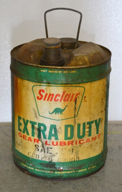 lot 1010 image: Vintage Sinclair Gear Lubricant Can