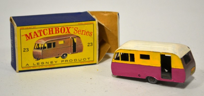 lot 1024 image: Vintage Matchbox Series Car - Caravan Trailer #23