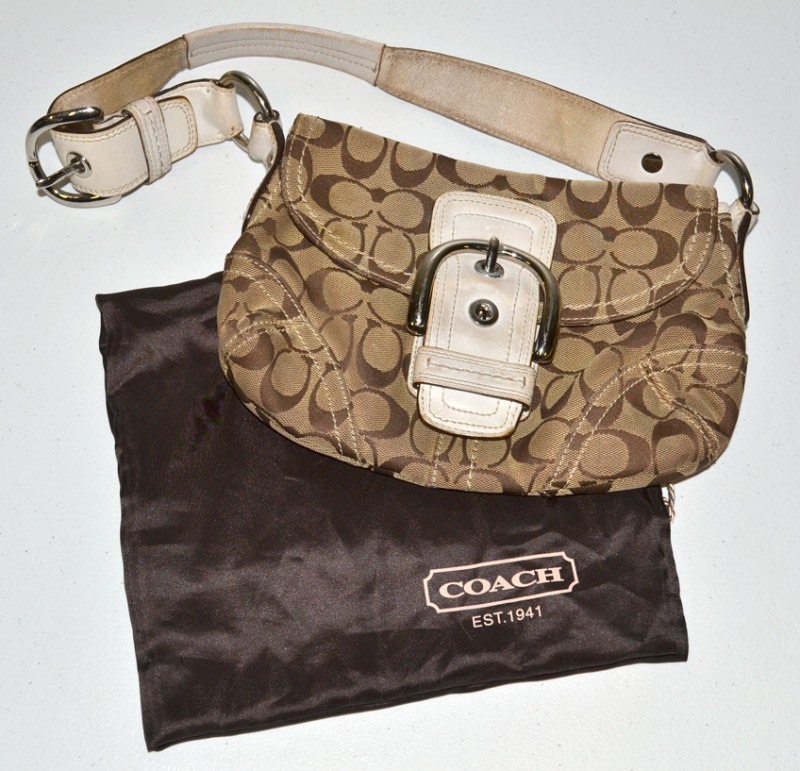 lot 1028 image: Authentic Coach handbag