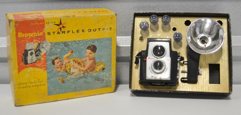 lot 2007 image: Vintage Starflex Brownie