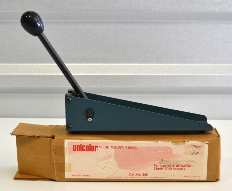 lot 2048 image: Slide Mount Press