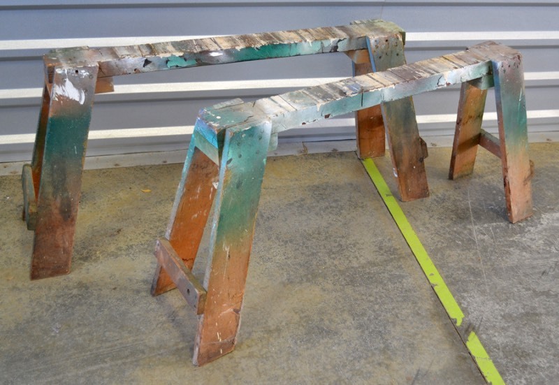 lot 2060 image: 2 Stackable Saw Horses