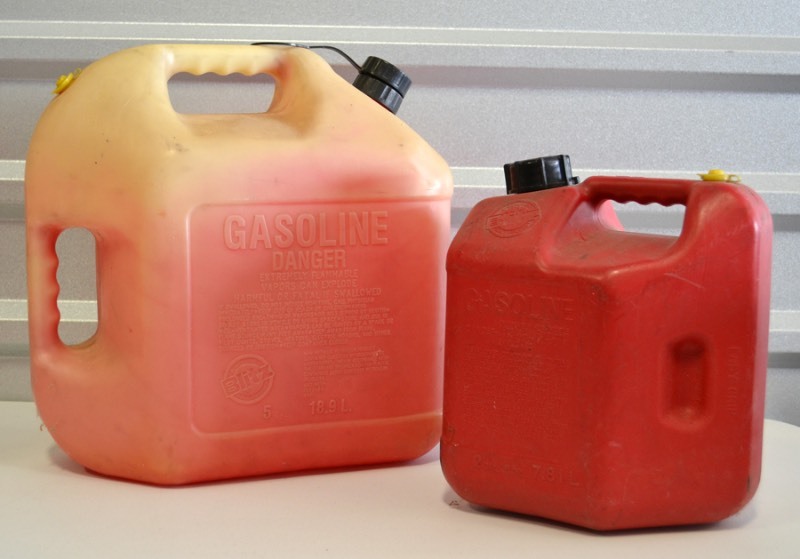 lot 2068 image: 2 Plastic Gas Cans