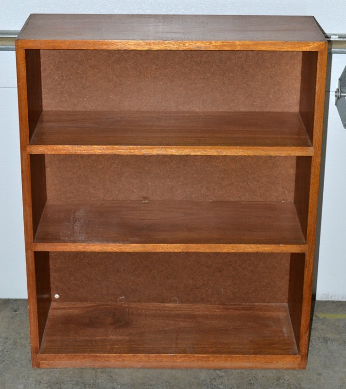 lot 2073 image: Wood Bookshelf