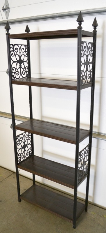 lot 2074 image: Metal Shelving Unit