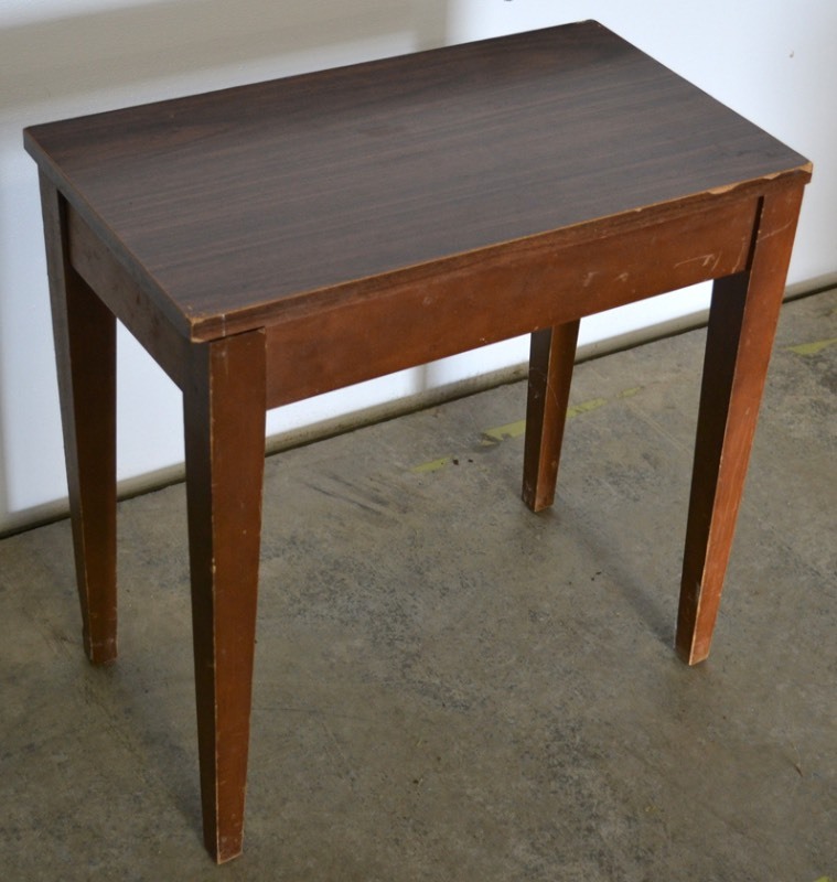 lot 2075 image: Side Table with storage