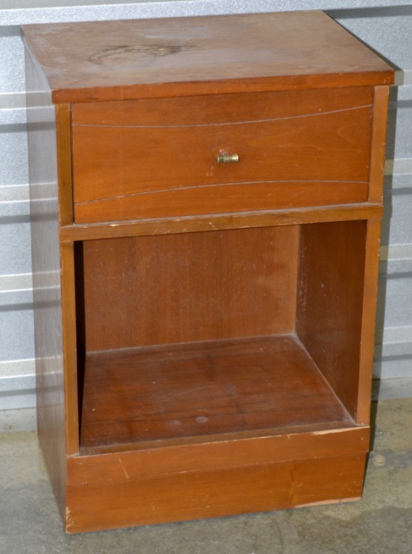 lot 2078 image: Nightstand c 1950