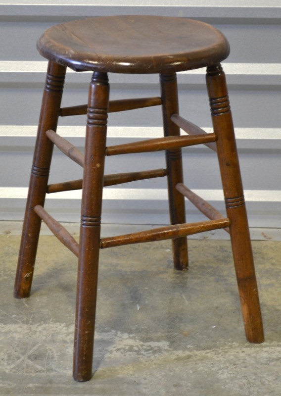 lot 2084 image: Craftsman Style Wooden Stool