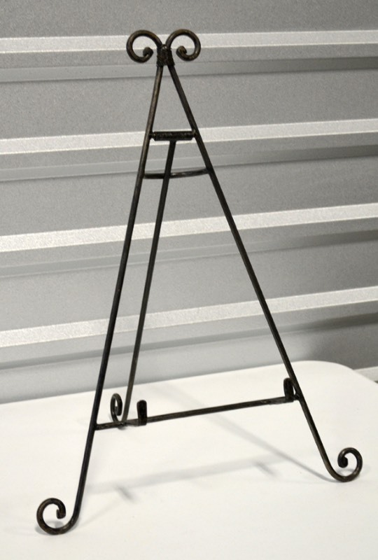 lot 6001 image: Metal Picture Easel