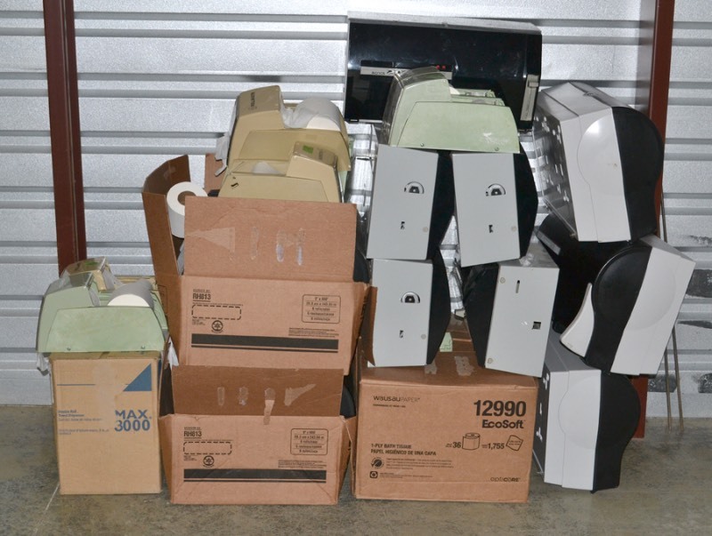 lot 6021 image: Toilet Paper and Paper Towel Dispensers