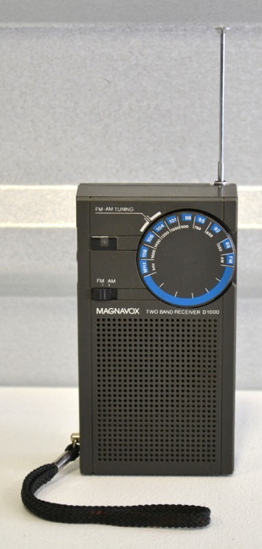 lot 6031 image: Magnavox 2 band receiver D1000