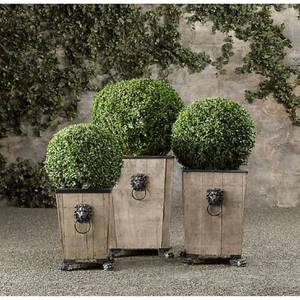 lot 22054 image: HighlanderHome Artificial Decorative Boxwood Ball (3 pack)