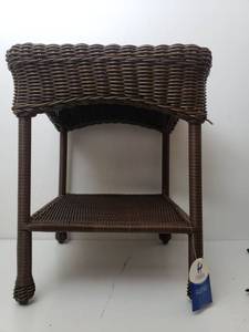 lot 22080 image: International Caravan Chelsea 24 Resin Potting Bench in Mocha