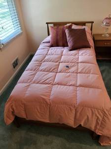 lot 3904 image: Twin Size Mid Century Bedframe - Bedspreads Not Included