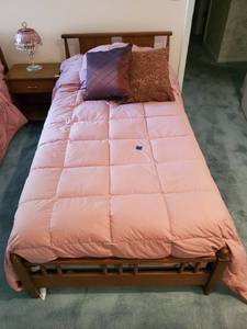 lot 3905 image: Twin Size Mid Century Bedframe - Bedspread Not Included