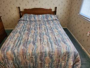 lot 3906 image: 2 Bed Frames for 1 Price QueenFull Wooden Headboard and Footboard with Slats and Metal Frame - Mattress Not Included