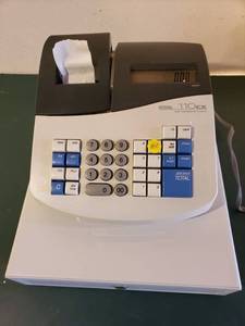 lot 3924 image: ROYAL 110CX Cash Management System. Powers On