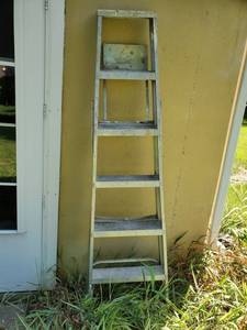 lot 3938 image: Aluminium 6ft A Frame Ladder with Top Tray