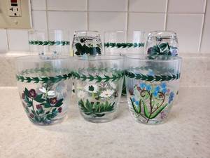 lot 8326 image: Lot of 7 Hand Painted Potanical Garden Glasses