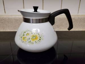 lot 8341 image: Corningware 6 Cup P-104 Coffee Pot