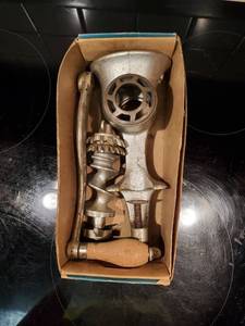 lot 8345 image: Universal #2 Food Processor
