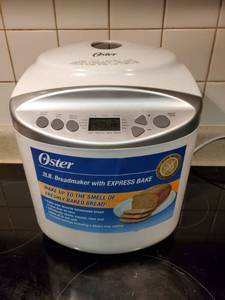 lot 8346 image: Oster 2lb Breadmaker with Express Bake