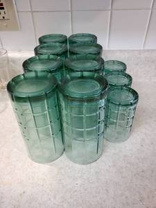 lot 8350 image: Anchor Hocking Green Glassware (8) & (3) Juice Cups